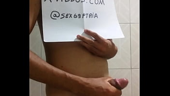 Preview 1 of Mooms Ass Xxx - Fist extreme dans le cul d&#039_une bourgeoise qui s&#039_ennuie