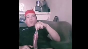 Preview 2 of Xnxx 17 Hd - Latino se pone condon en su verga