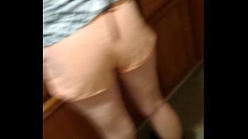 Preview 2 of Twerk Squirt - She&#039_s doing the dishes