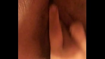Preview 2 of Berrigan Xxx Old - Me corro envi&aacute_ndole videos