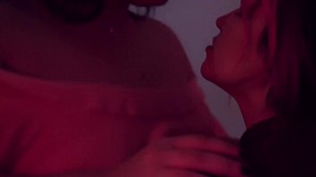 Preview 1 of Big Fat Ledy - AGATHA LUDOVINO E MILA SPOOK SE PEGAM E MOSTRAM TUDO EM BALADA