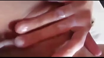 Preview 4 of Pierdo Mi Virjinidad - Hermosa argentinita me pasa su video