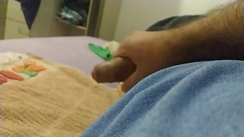 Preview 1 of Pk Karchi - Me masturbando pra minha amiga de escola