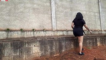 Preview 2 of Sex With Vacuum Cleaner - COMI UMA DESCONHECIDA NO MEIO DA RUA ,  CELULAR EM TROCA DE SEXO (assista ao video completo no xvideos red )