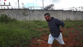 Preview 4 of Sex With Vacuum Cleaner - COMI UMA DESCONHECIDA NO MEIO DA RUA ,  CELULAR EM TROCA DE SEXO (assista ao video completo no xvideos red )