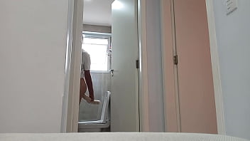Preview 2 of Asian Virgin Sexy Video Been - Sentando em um consolo muito grosso, que del&iacute_cia @!!!!
