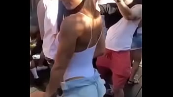 Preview 3 of Old Paint - Mi hermana bailando para todos