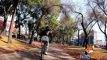 Preview 2 of Ida 14 - viaje en bicicleta y mostrando un poco el culo en tanga