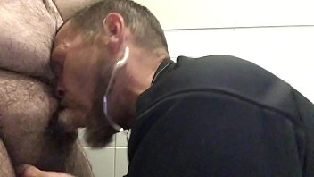 Preview 3 of Wwwwwwww Xxx Bf - sucking chubby at work. throwback