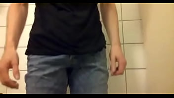 Preview 1 of Beeg Dadcom - Cuarentena