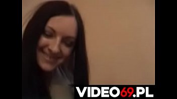 Preview 1 of Mwe 2017 Xxx Com - Polskie porno - Ta nastolatka lubi zakupy w sexshopie i chciałaby pokazać jak się ich używa