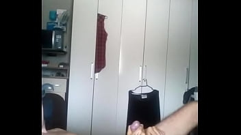 Preview 1 of Hollywood 3x Video - Punheta com gozada