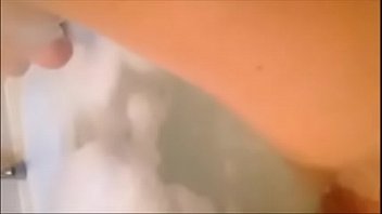 Preview 3 of Mandy Flores Feet - Je prends un bain