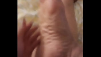 Preview 4 of Tuoimoinhu - Bridgeport Connecticut Latina Milf Feet