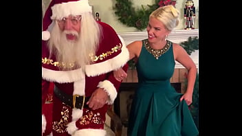 Preview 2 of Swinger Turkce Altyazili - I know the real Santa! moulanrouge3