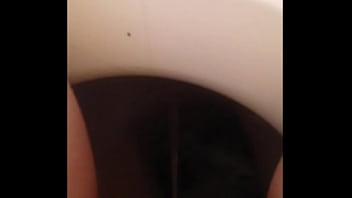 Preview 3 of Arabishave Domain - Petit pipi dans les toilettes
