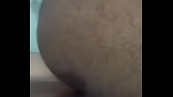 Preview 3 of Xxx Omar - Brincando com a m&atilde_o no cuzinho