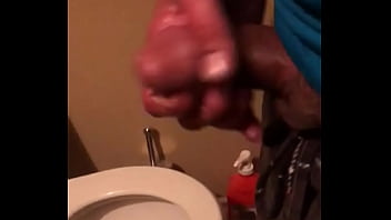 Preview 4 of Desnuda Por Dinero - Rubbing my cock