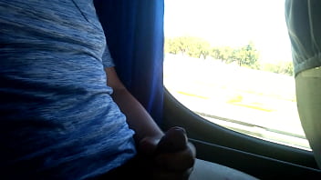 Preview 1 of Xxx Pirate Mp3 - Paja en el bus 2