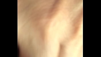 Preview 3 of Indian Virin - En la micro,  se deja manosear meter la mano puta del jard&iacute_n