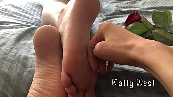 Preview 1 of Famili Aotoke - Stepsister lesbian touches girl until she cums to hear her pretty moans. Katty West and Gina Gerson