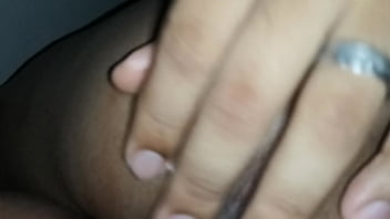 Preview 2 of Vigney Garl - Chupando minha vizinha crente