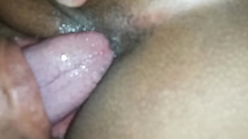 Preview 3 of Vigney Garl - Chupando minha vizinha crente