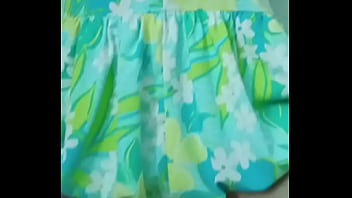 Preview 3 of Toilet Bing - Novinha branquinha se diverte de minissaia