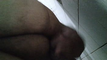 Preview 1 of Lara Dog Sex - Gord&atilde_o na punheta