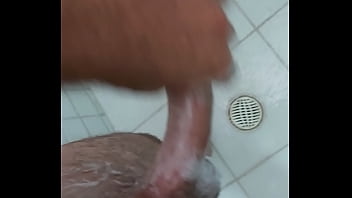 Preview 2 of Yala Yala Sex - Gozando no banho