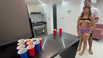 Preview 2 of 3d Fuck Worm - Le gano jugando a mi t&iacute_mida hermanastra hasta quitarle toda la ropa y ponerla muy cachonda con mi rico pene,  y terminamos follando duro y rico HL