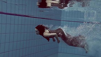 Preview 1 of Pink Haired Maid Hentai - Underwater babe Liza Rachinska swims naked