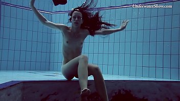 Preview 4 of Pink Haired Maid Hentai - Underwater babe Liza Rachinska swims naked