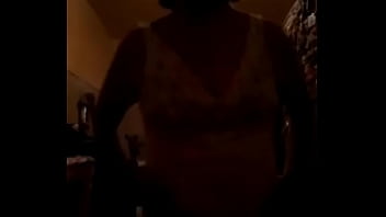 Preview 1 of Celebrities Old Young - Video para el novio