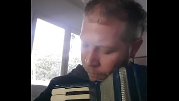 Preview 2 of Tubegalore Animals - accordion song quiero ser tu sombra
