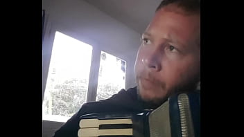 Preview 3 of Tubegalore Animals - accordion song quiero ser tu sombra