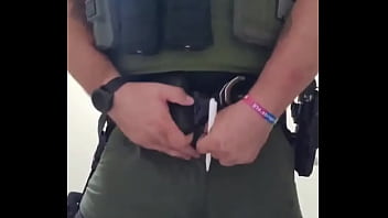 Preview 4 of Coked Wive - Policial sacudo mija e exibe seus dotes