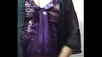 Preview 1 of Shkeela Analy - Mujer chilena casada me env&iacute_a su pack