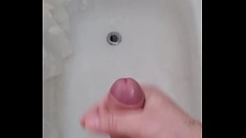 Preview 4 of Prima Village - Dans la douche part 2