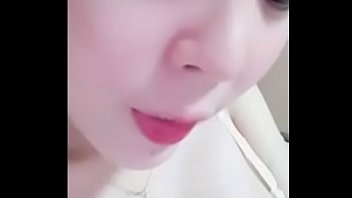 Preview 1 of Boogxxxvideo - Asian girl flashes nipple - Bigo Live