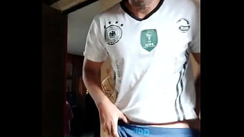 Preview 2 of Fzryhbcbq - Hetero curioso me muestra su verga