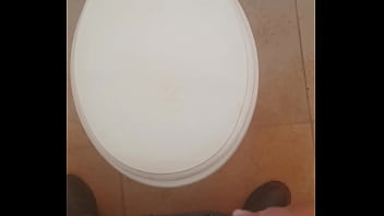 Preview 4 of Kajal Xxx Videoxxx - Gozando pra uma amiga no banheiro