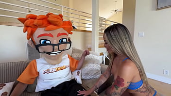 Preview 2 of Paki Drees Gril - Lusty Linda Lan Rides the Porn Dude&#039_s Dick Like a Pro in Wild Casting Couch Session!