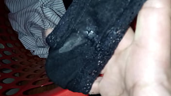 Preview 4 of Sheng Sheom - Smelling sister in law&#039_s panties