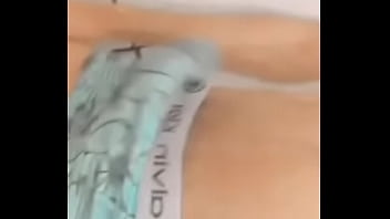 Preview 3 of Ladka Xvideo - Novinho mostrando volume
