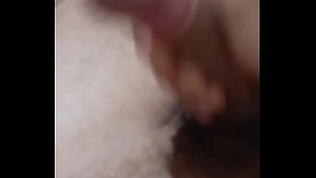 Preview 1 of Ella Mia - Punheta na quarentena