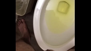 Preview 3 of Takli Aurat - Sexy guy Peeing