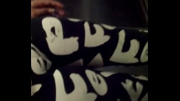 Preview 1 of Non Stop Fucking Squirt - Mexicana ricos leggings metro 3