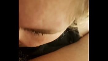 Preview 3 of Mom Proxxnx - BBW Gives Nice Quick Head Part 1