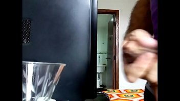 Preview 2 of Bhavixvideos - Meu Leite